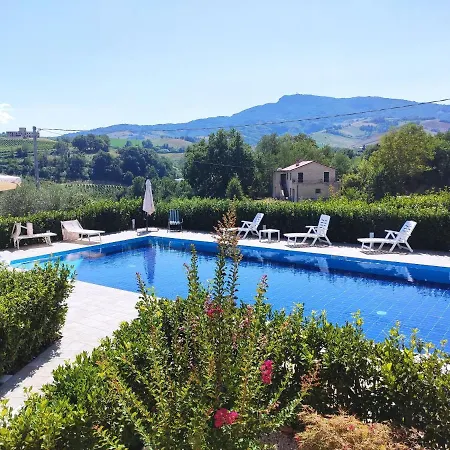 Le Vigne Di Clementina Fabi Farm stay *